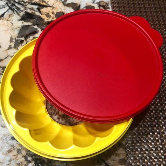Jello Tupperware - Picture 3 of 6